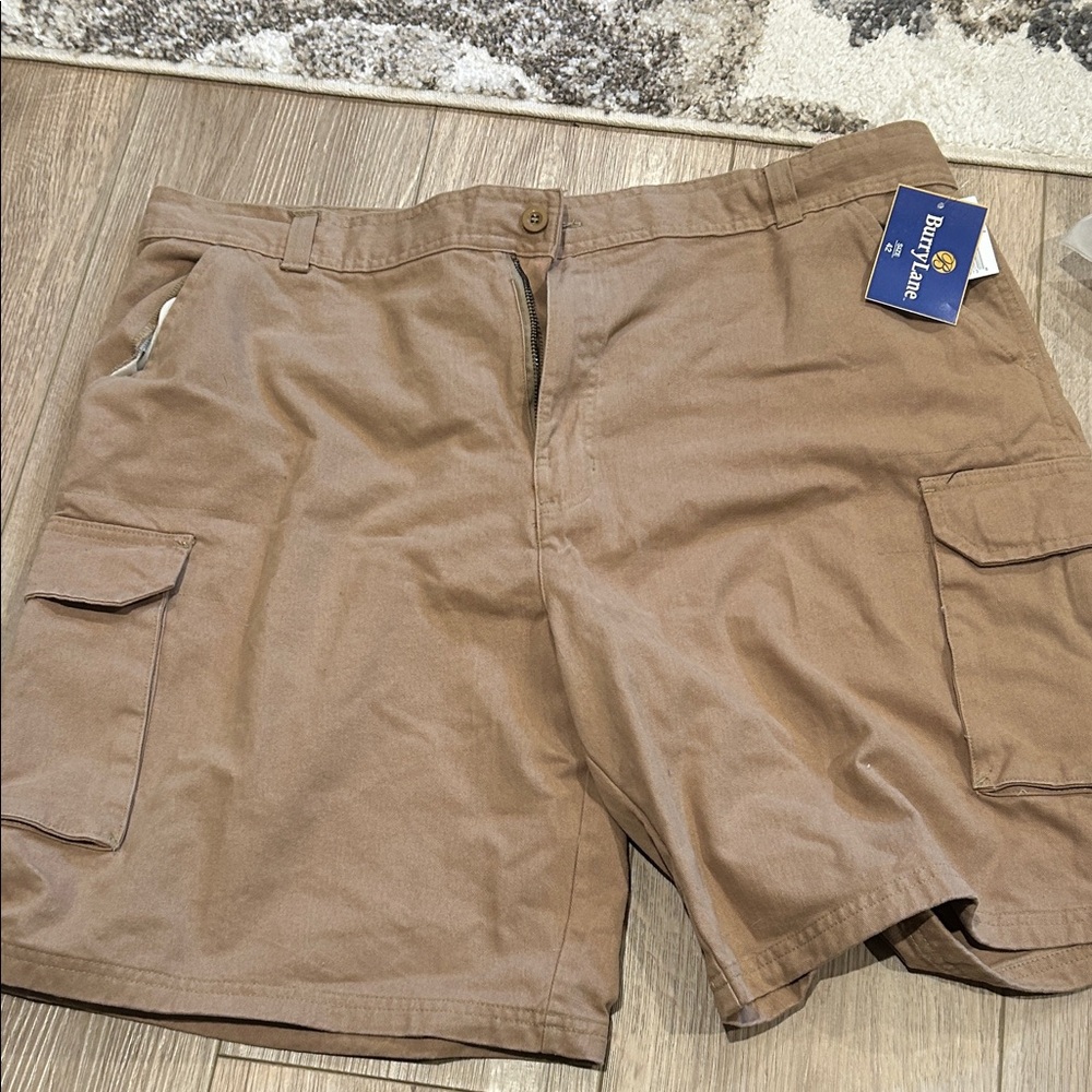 Men's Tan Cargo Shorts